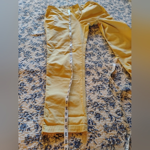 Yellow Gap girlfriend khaki pants - Picture 8 of 11